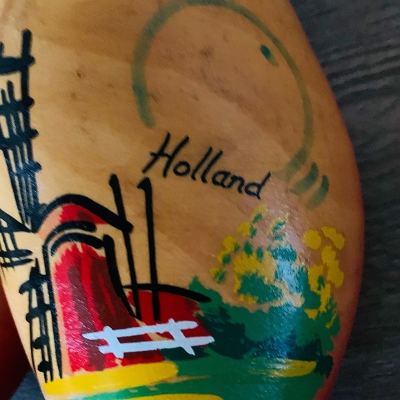 Wooden hand carved shoes - Picture 8 of 10